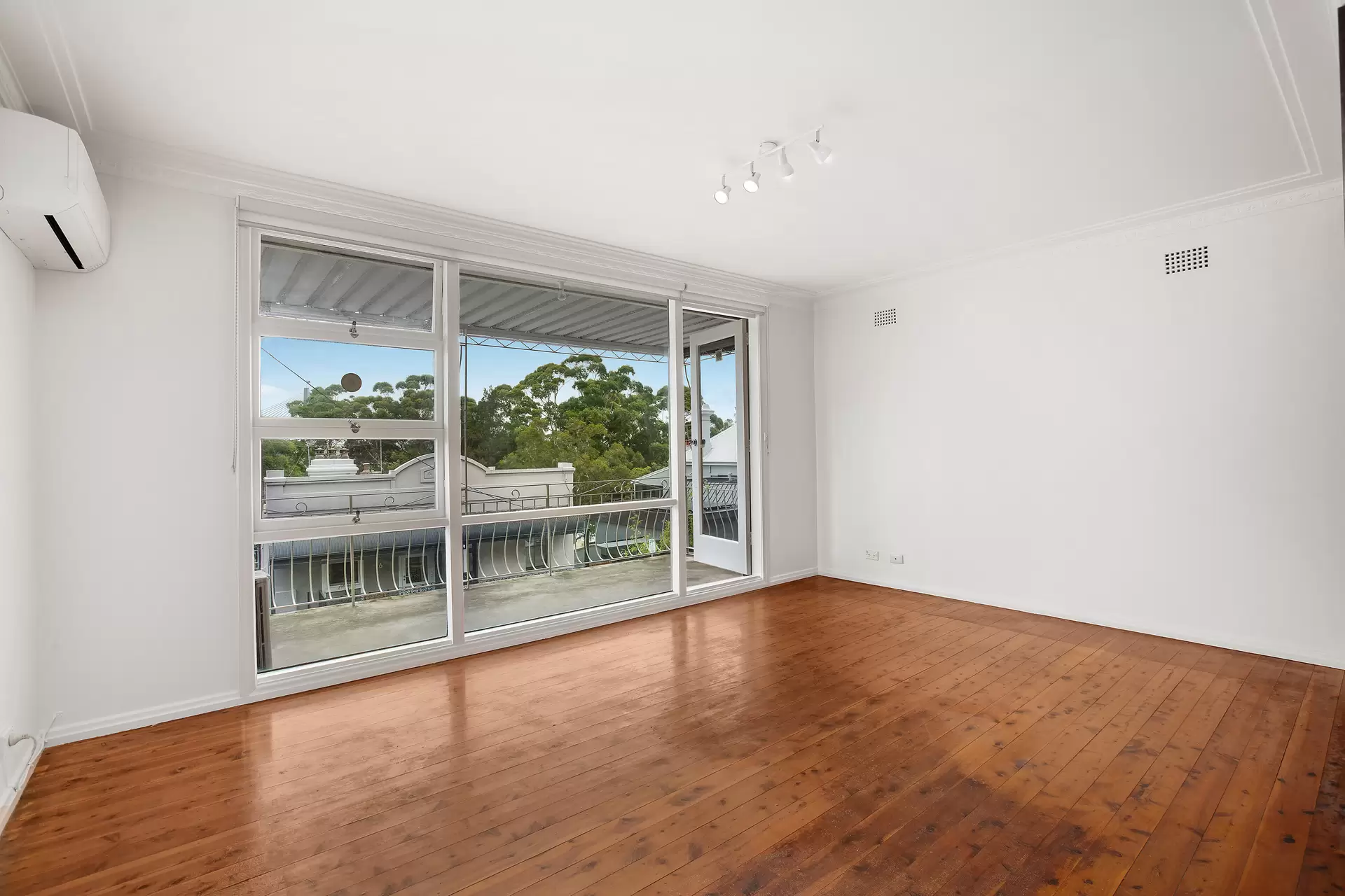 7 Bradford Street, Balmain Leased by Coopers Agency - image 1