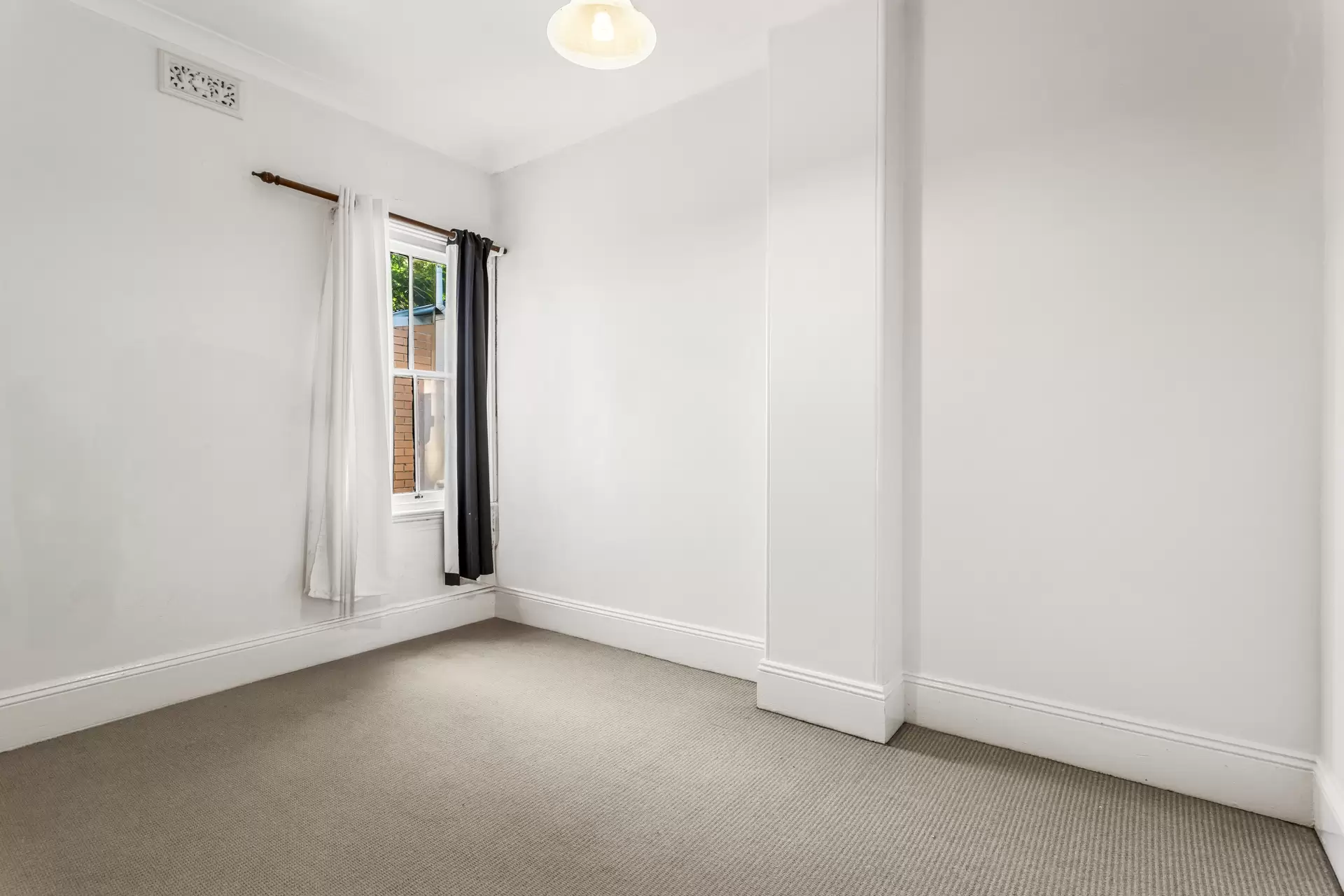 44 Reynolds Street, Balmain Leased by Coopers Agency - image 1