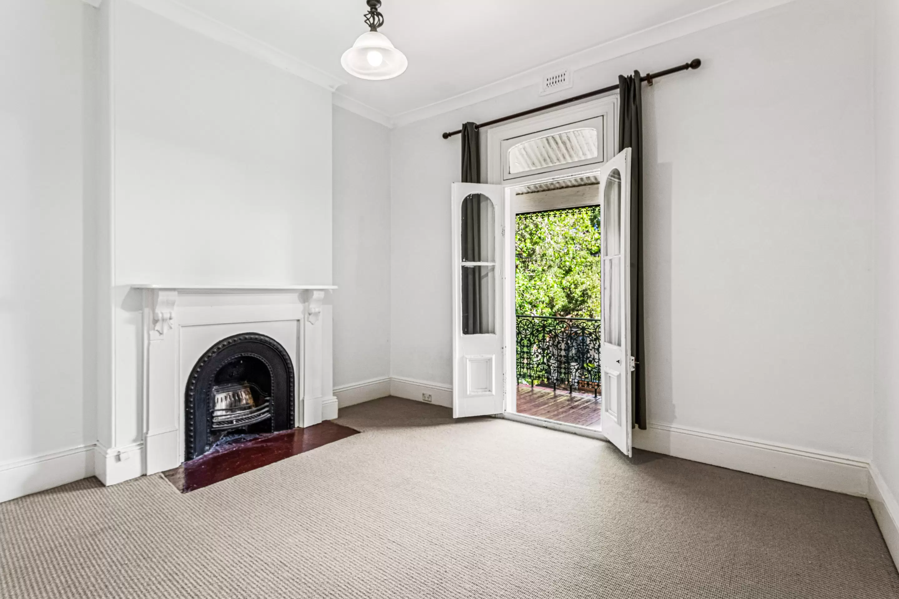 44 Reynolds Street, Balmain Leased by Coopers Agency - image 1