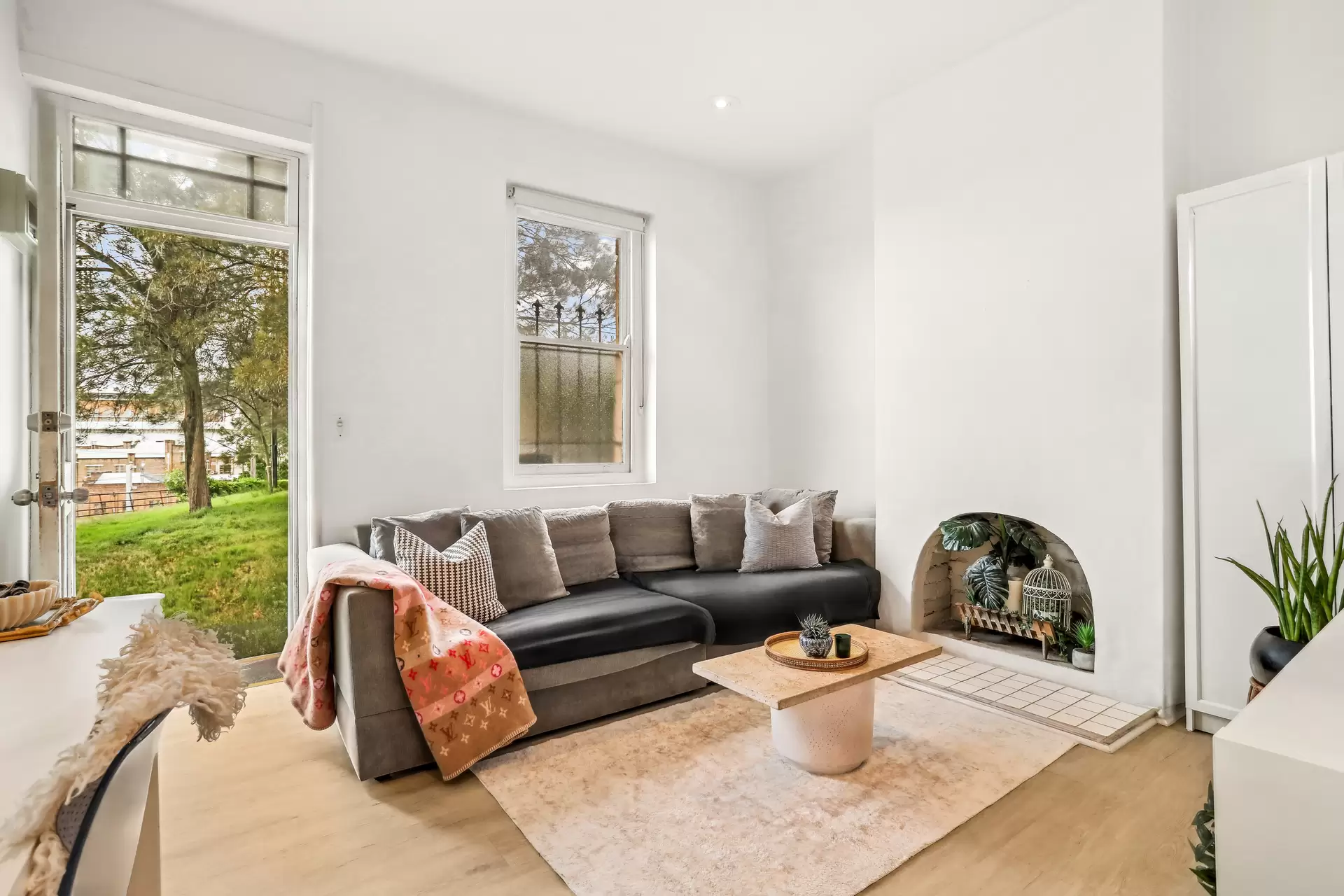 7 Graham Street, Rozelle Sold by Coopers Agency - image 1