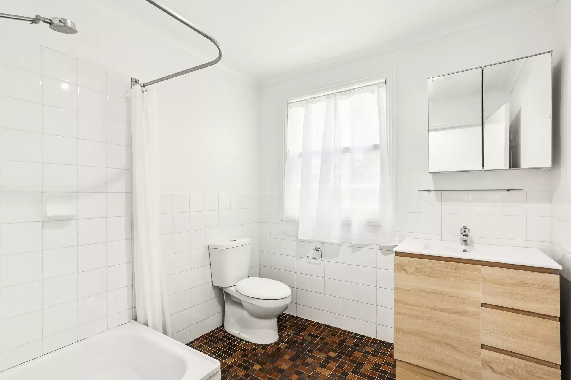 120 Beattie Street, Balmain Leased by Coopers Agency - image 1