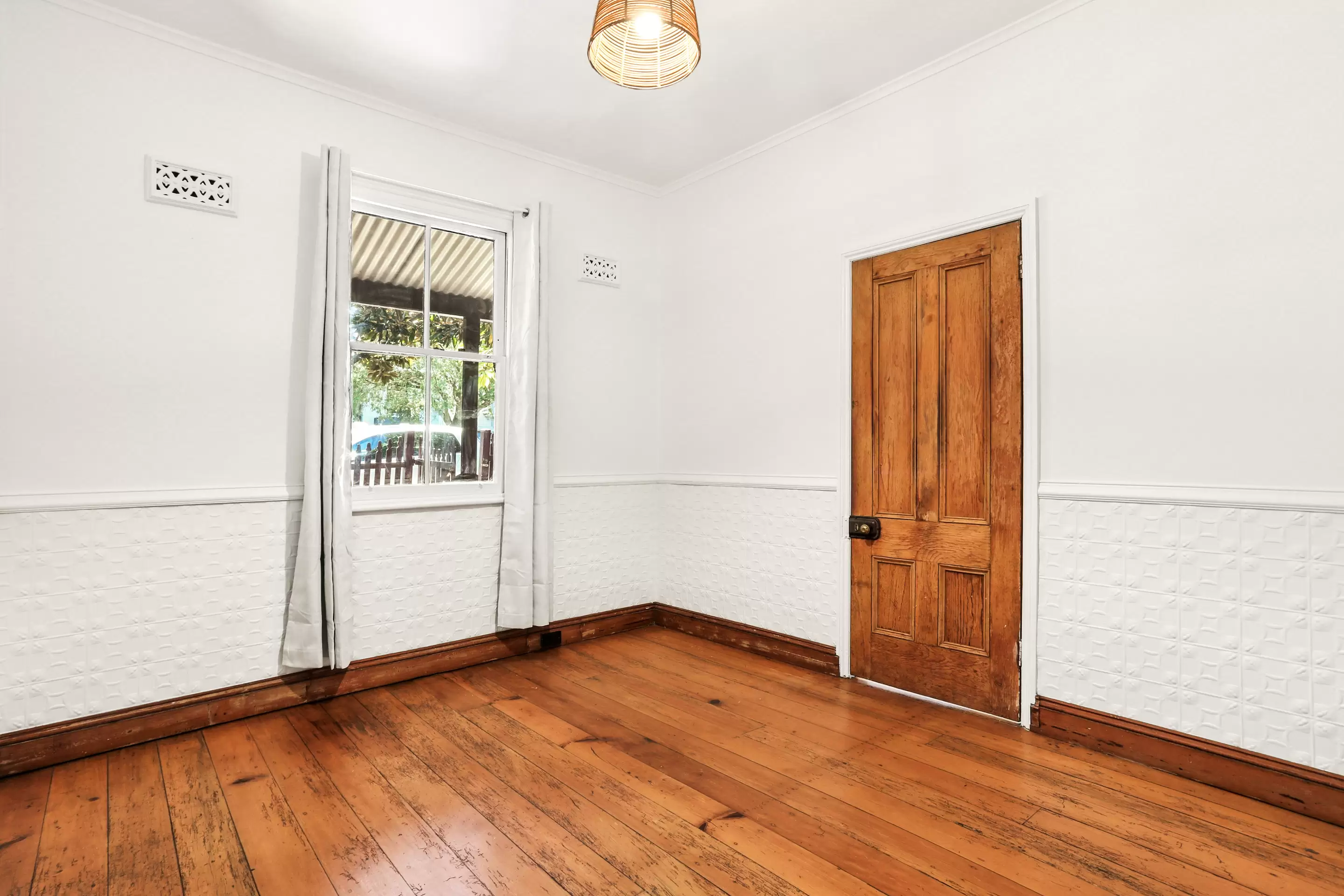 120 Beattie Street, Balmain Leased by Coopers Agency - image 2