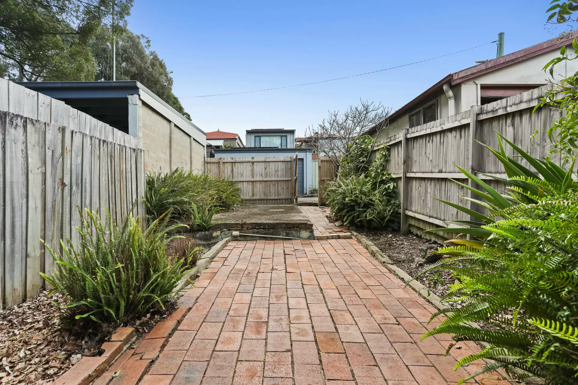 30 Clarendon Road, Stanmore Sold by Coopers Agency - image 1