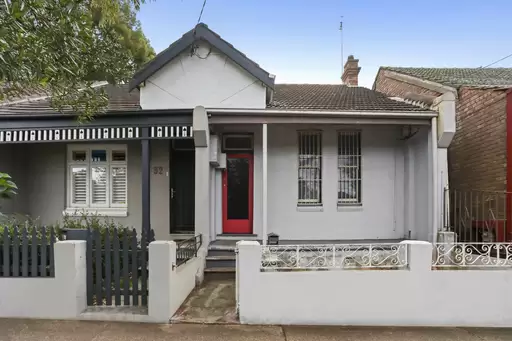 30 Clarendon Road, Stanmore Sold by Coopers Agency