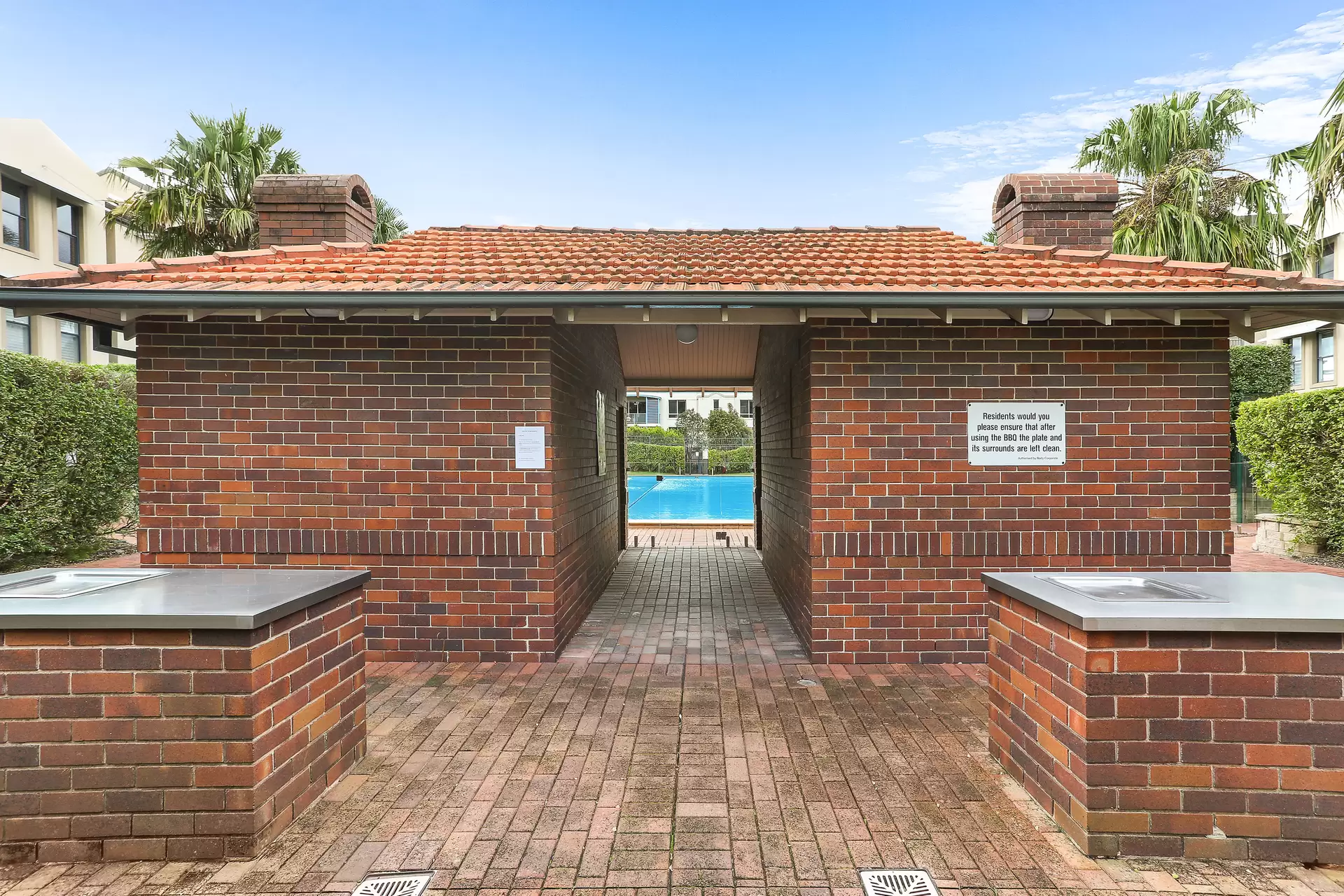 D14,1 Buchanan Street, Balmain Leased by Coopers Agency - image 1