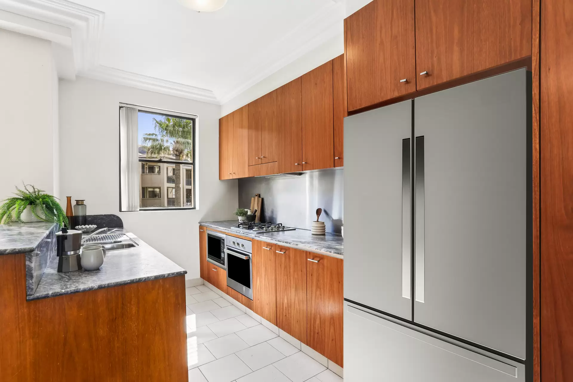 C15/1 Buchanan Street, Balmain Sold by Coopers Agency - image 1