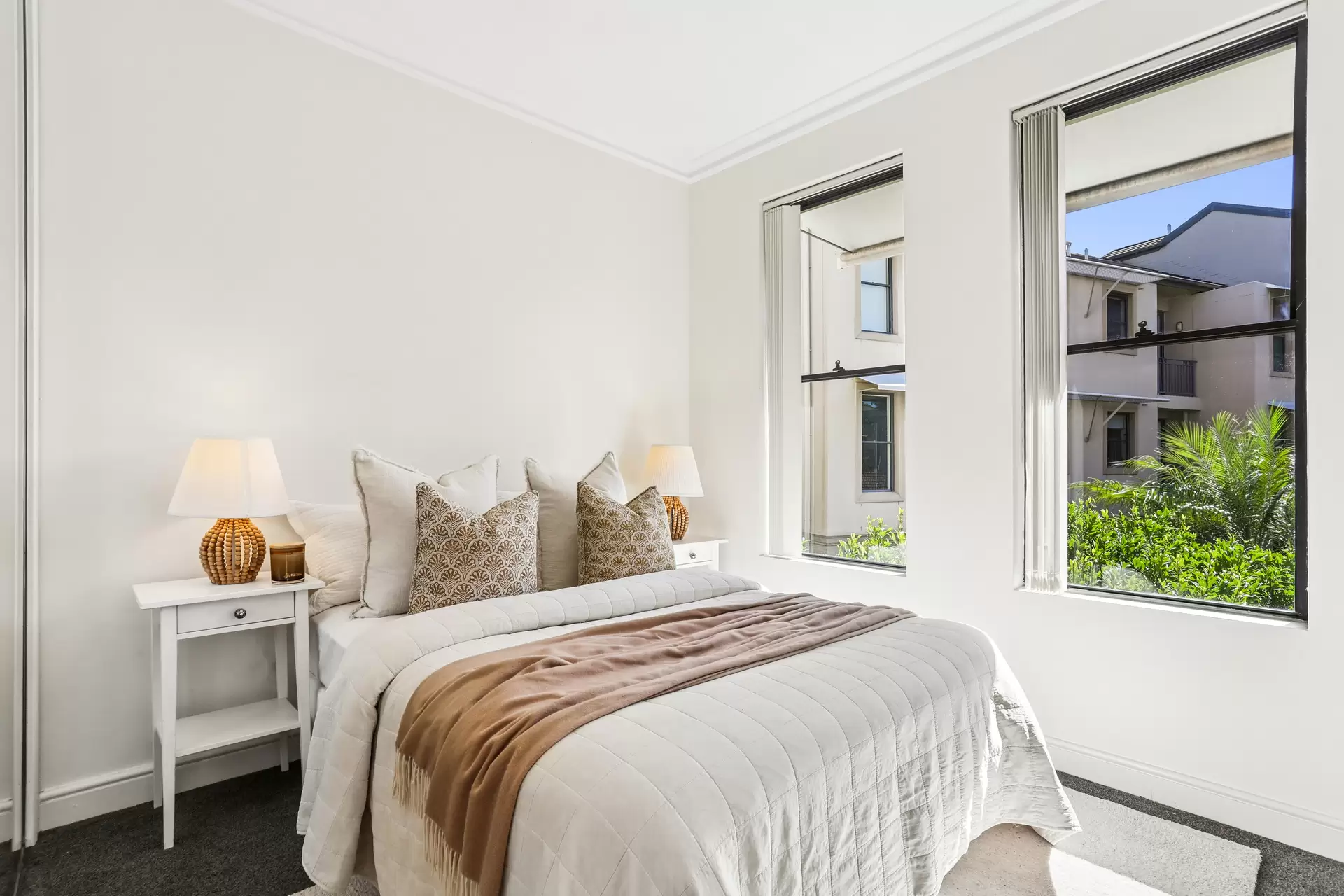 C15/1 Buchanan Street, Balmain Sold by Coopers Agency - image 1