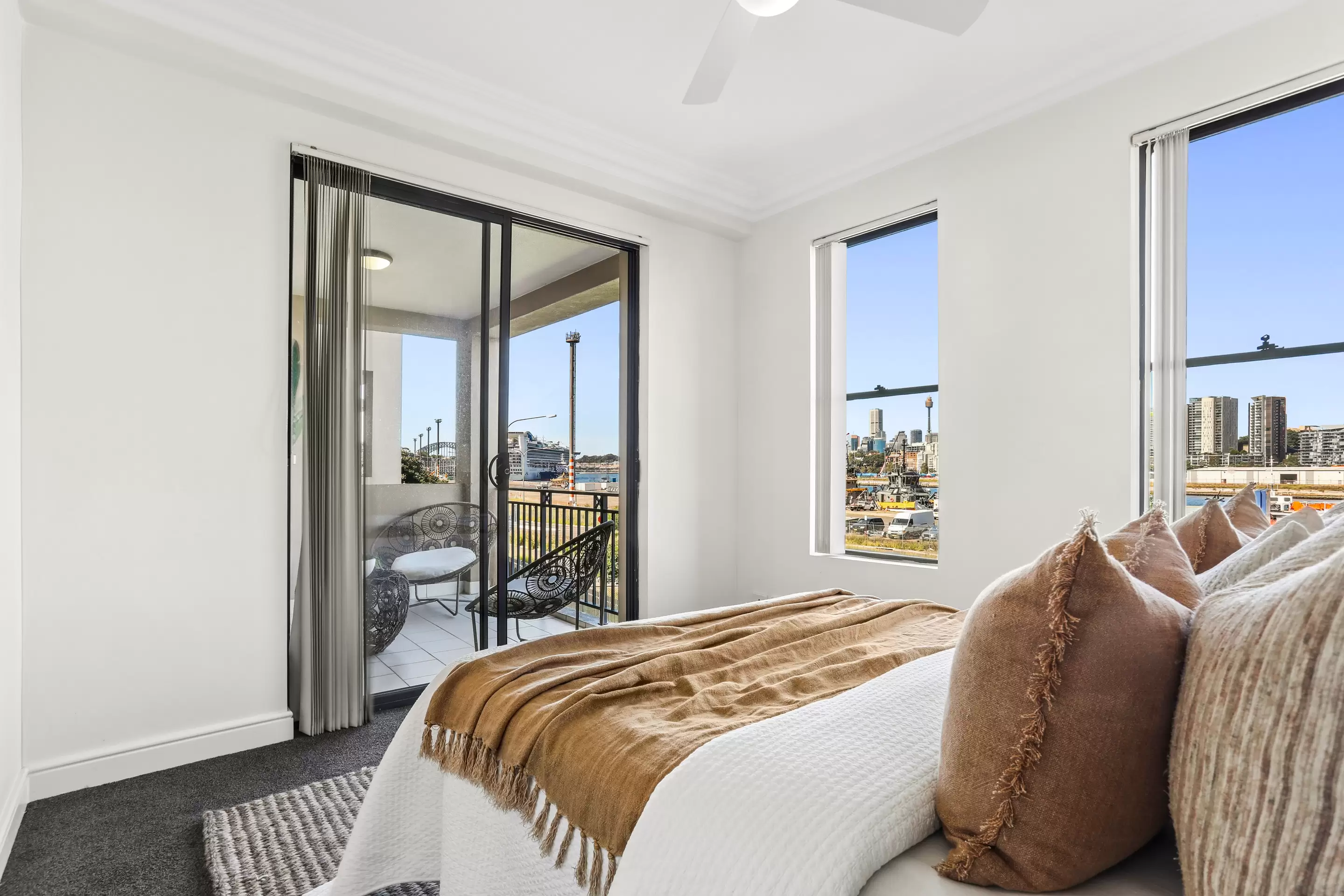 C15/1 Buchanan Street, Balmain Sold by Coopers Agency - image 4