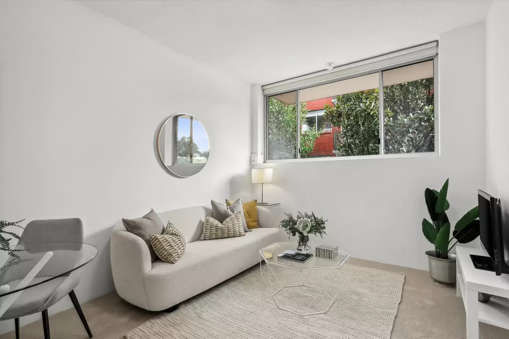 2/52 Hornsey Street, Rozelle Sold by Coopers Agency