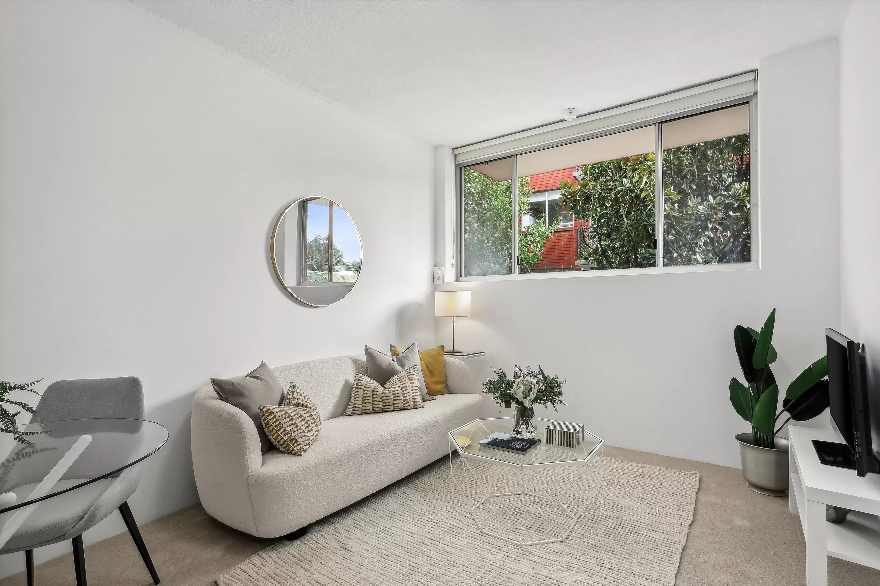 2/52 Hornsey Street, Rozelle Sold by Coopers Agency - image 1