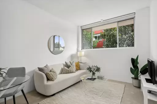 2/52 Hornsey Street, Rozelle Sold by Coopers Agency