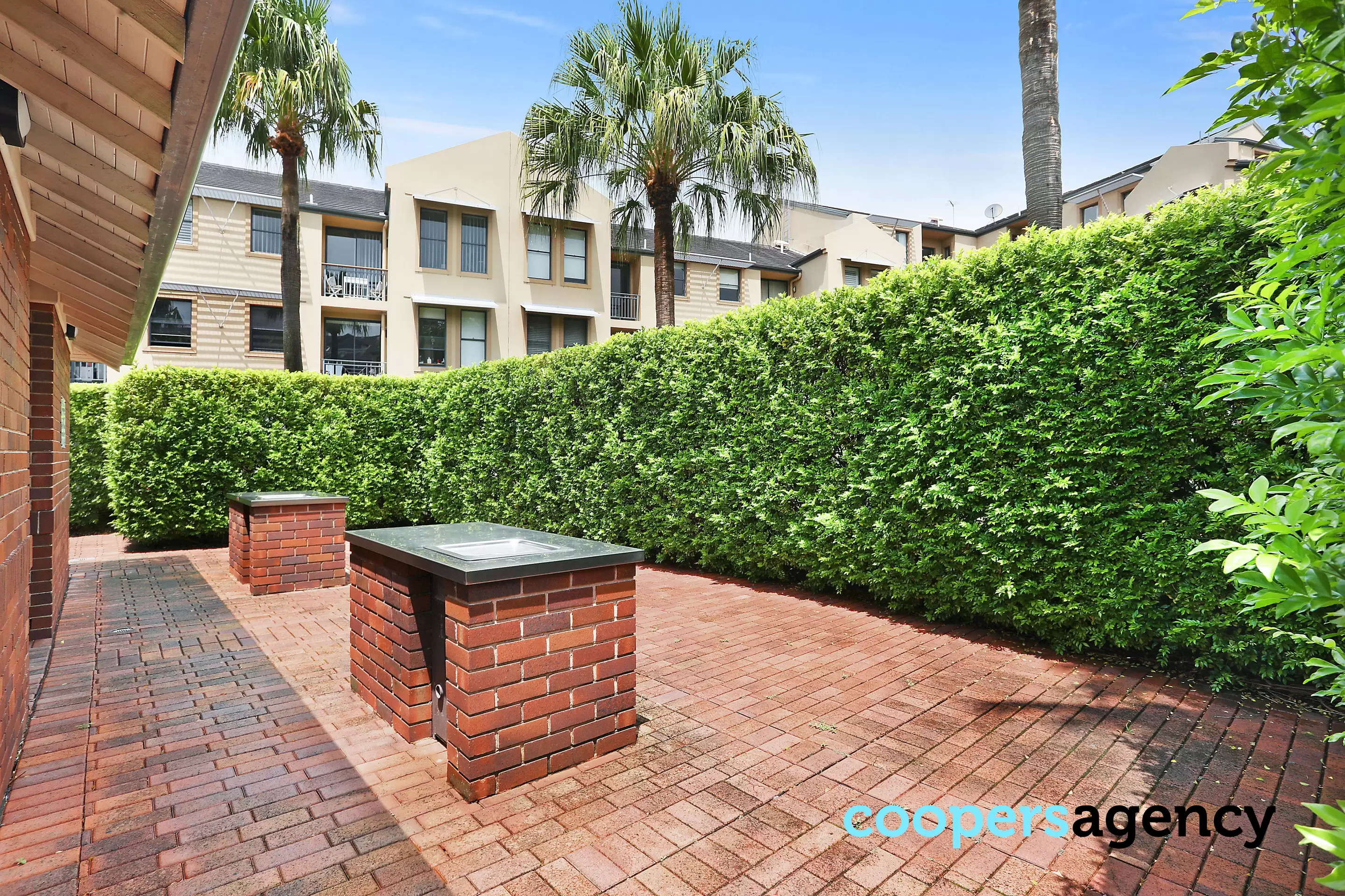 A19/1 Buchanan Street, Balmain Leased by Coopers Agency - image 2