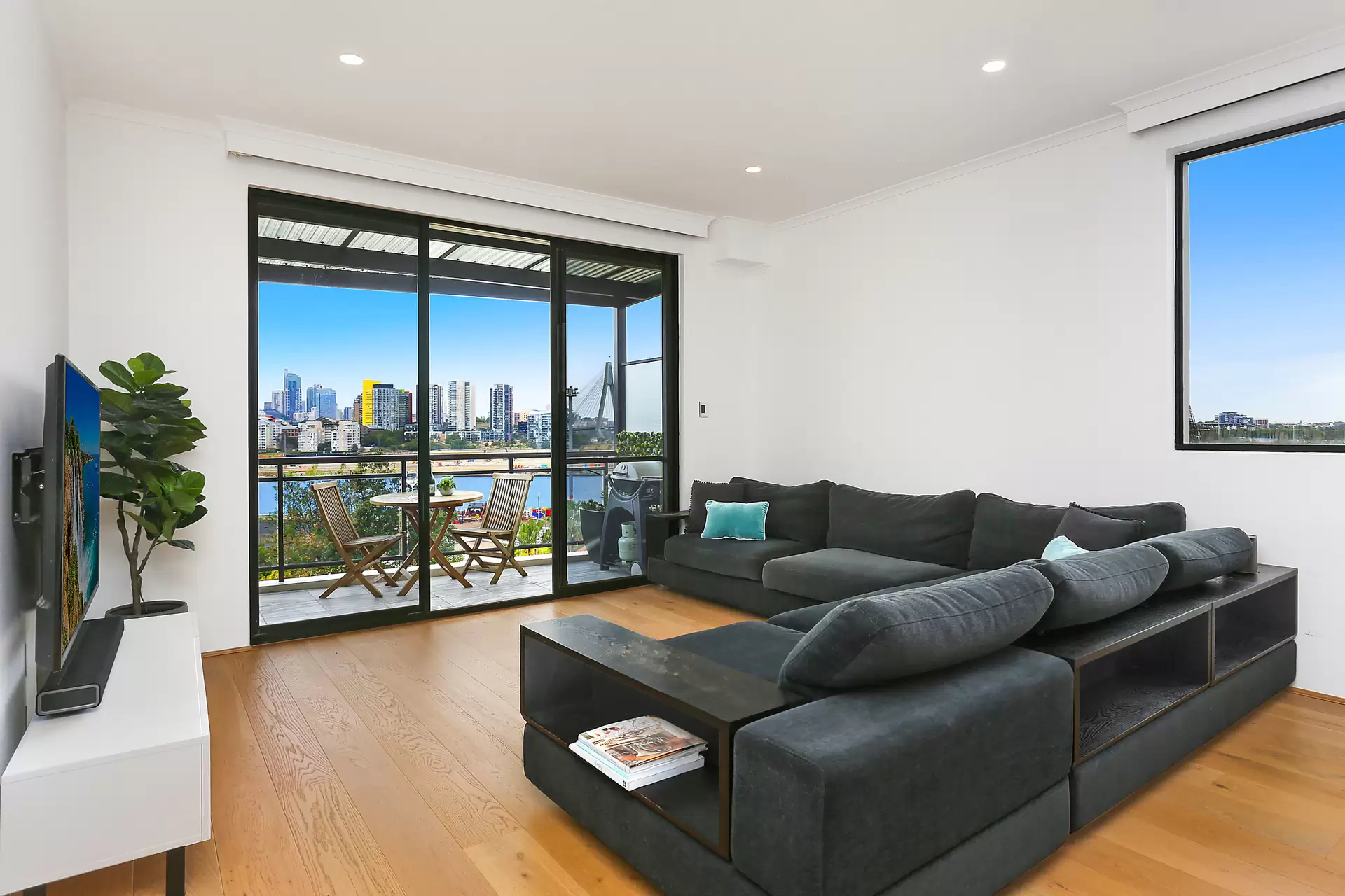 Balmain For Lease by Coopers Agency - image 1